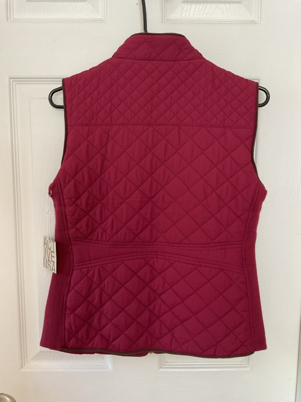 Active USA Burgundy Quilted Vest Gold Zip Knit Side Panels Women S NWT - Picture 6 of 14